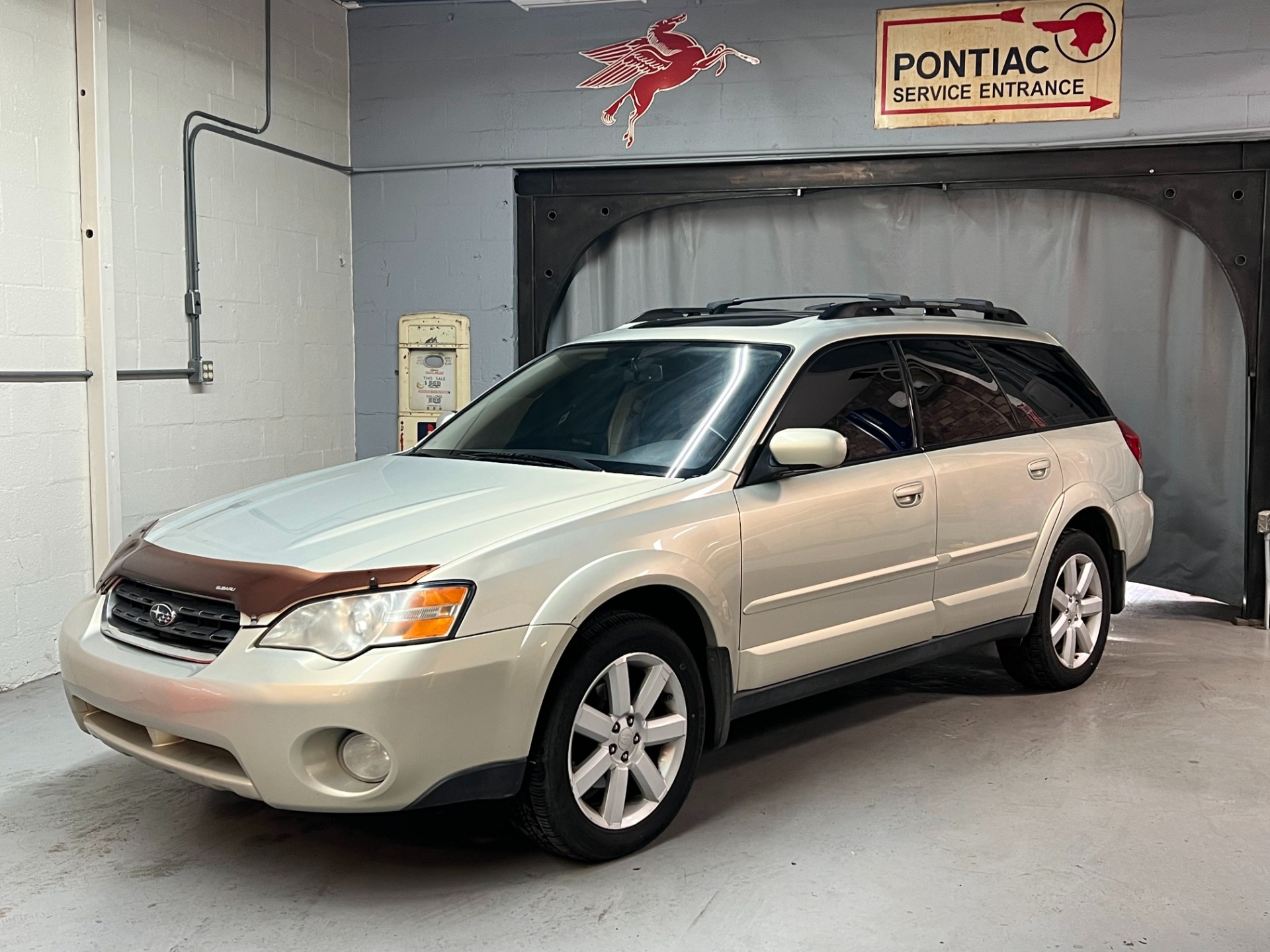Brilliant Silver Metallic/Granite Gray Opal 2007 Subaru Outback Wagon All-Wheel Drive 4-Speed Automatic